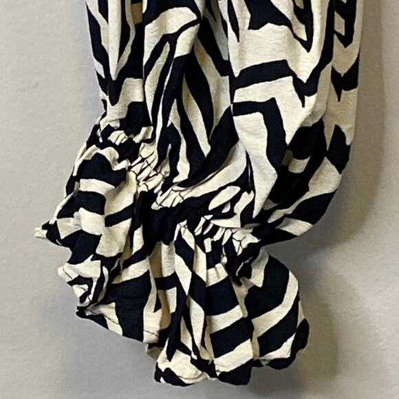 ELOQUII Element Smocked Top Plus Sz 18/20 Animal Print Crop Balloon Sleeve - Picture 5 of 11